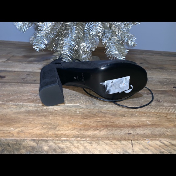 New Saint Laurent Babies Suede Sandals - Picture 6 of 8